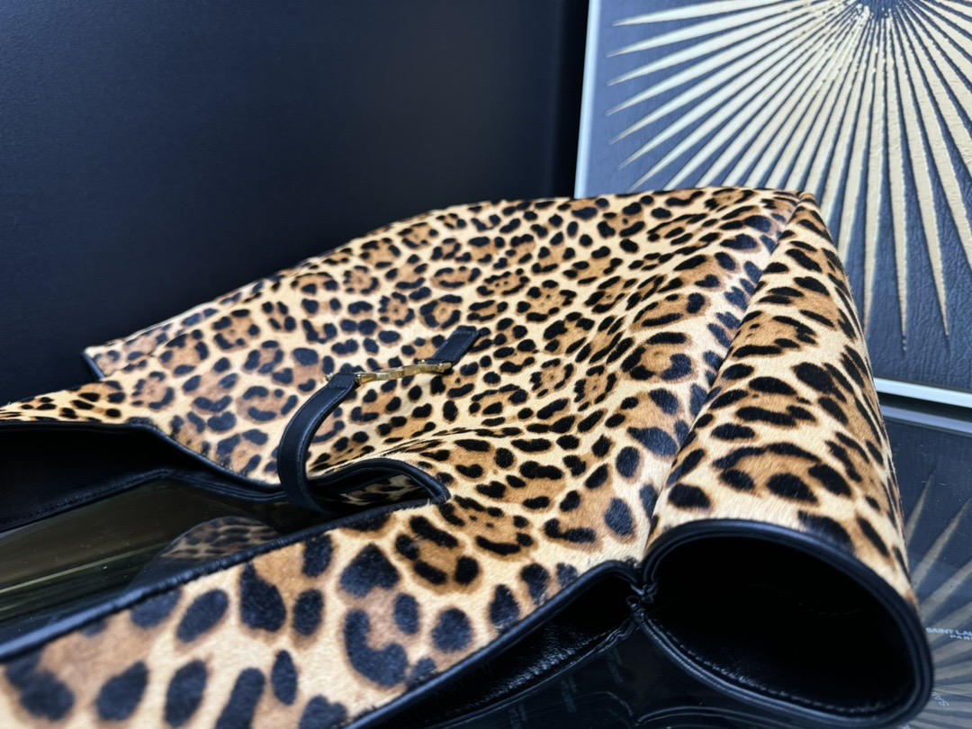 SAINT LAURENT 생로랑 베아 레오파드 헤어카프 쇼핑 토트 호보백 763435 18