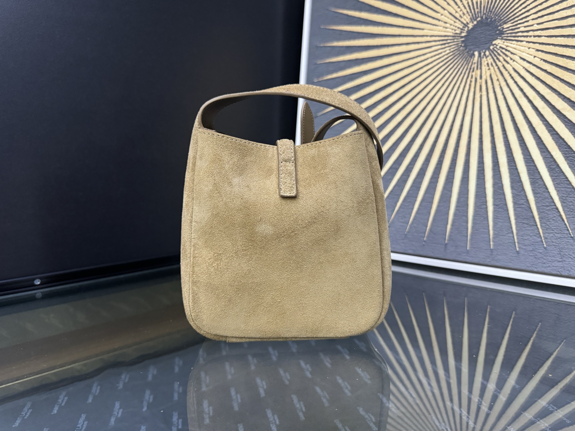 Saint Laurent 생로랑 르 5아7 미니 소프트 스웨이드 호보백 3