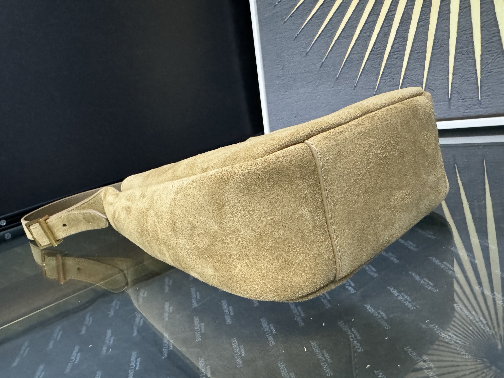 Saint Laurent 생로랑 르 5아7 미니 소프트 스웨이드 호보백 4