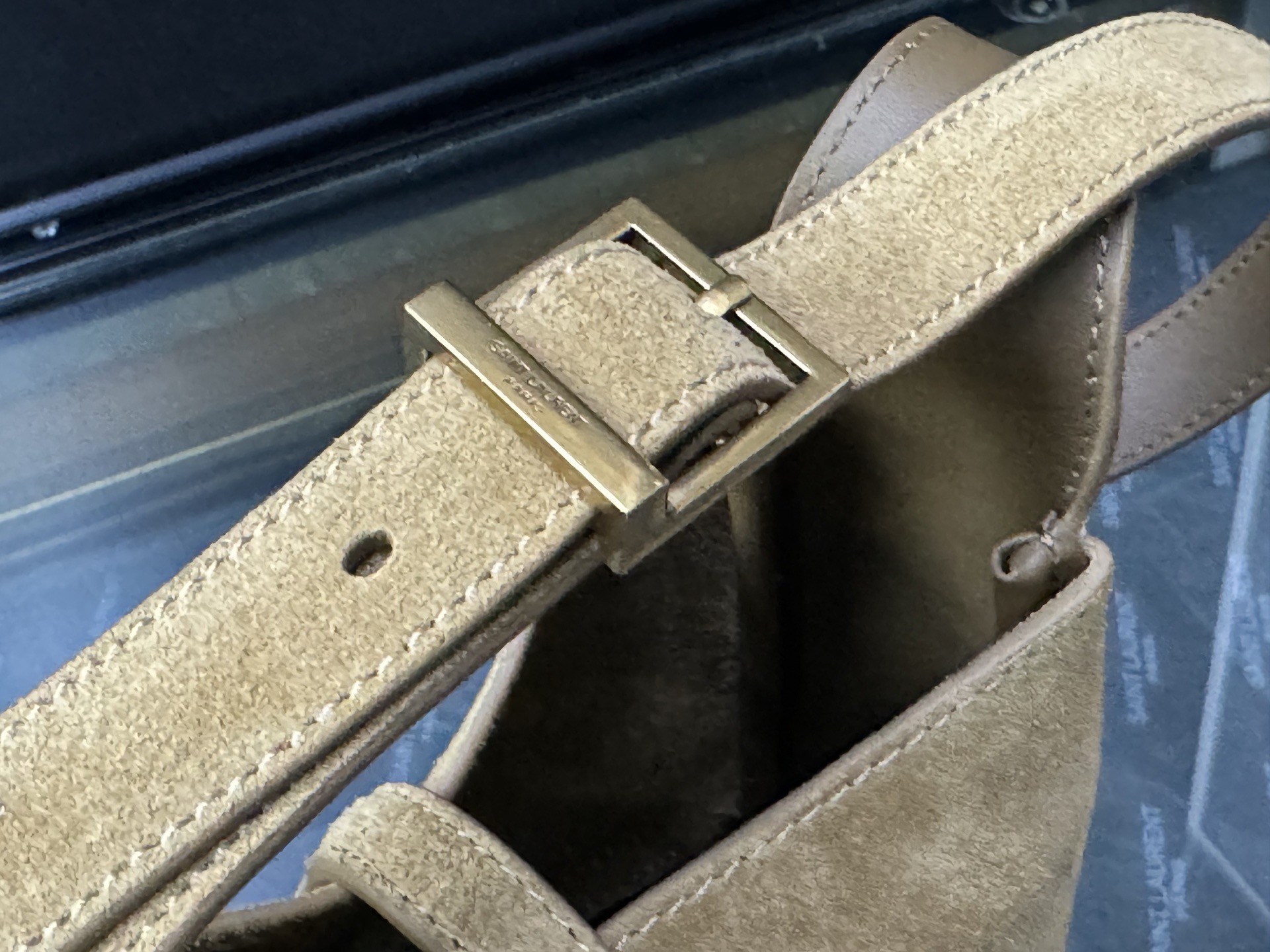 Saint Laurent 생로랑 르 5아7 미니 소프트 스웨이드 호보백 6