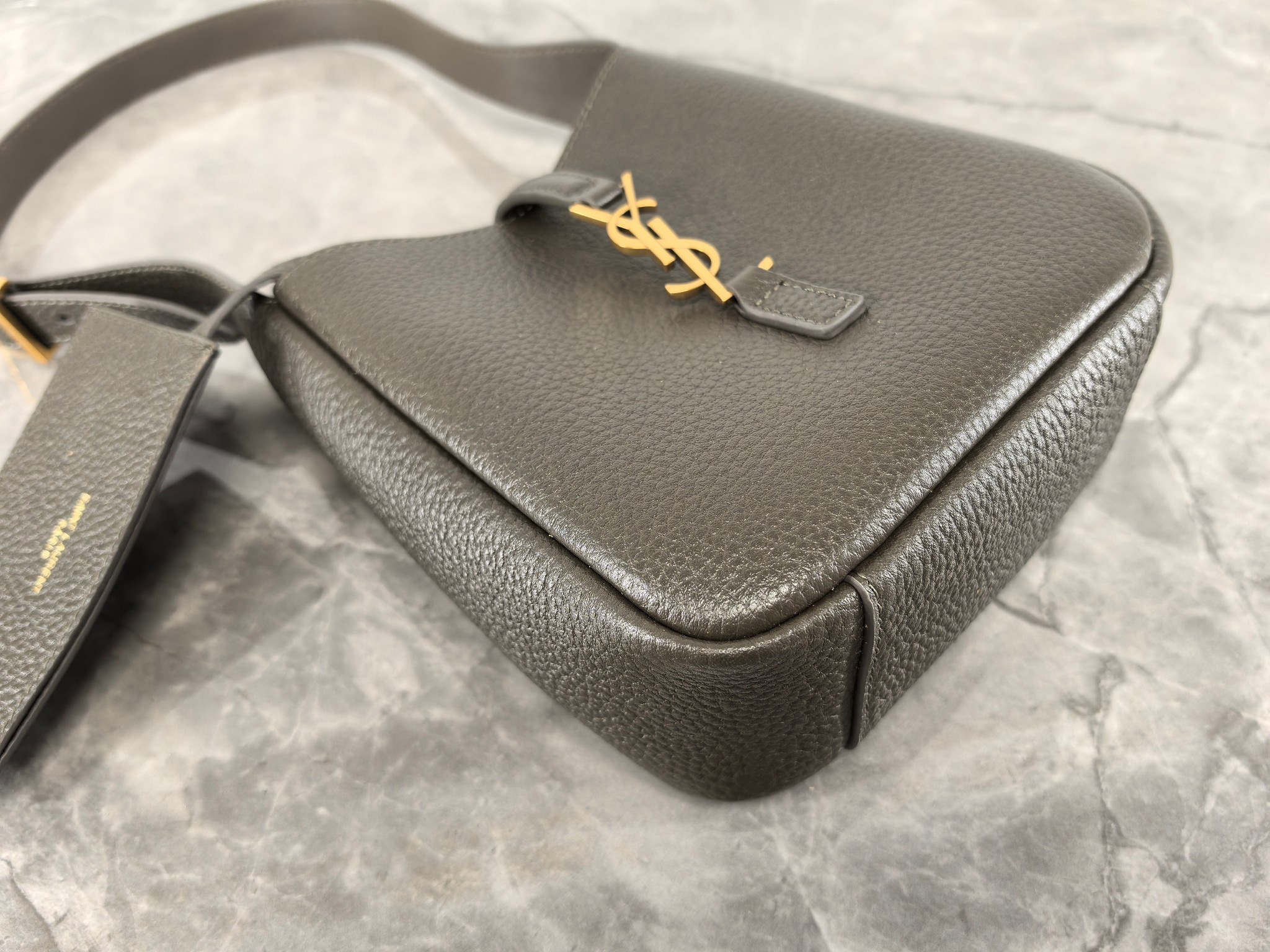 Saint Laurent 생로랑 르 5아7 미니 소프트 그레인 레더 호보백 5