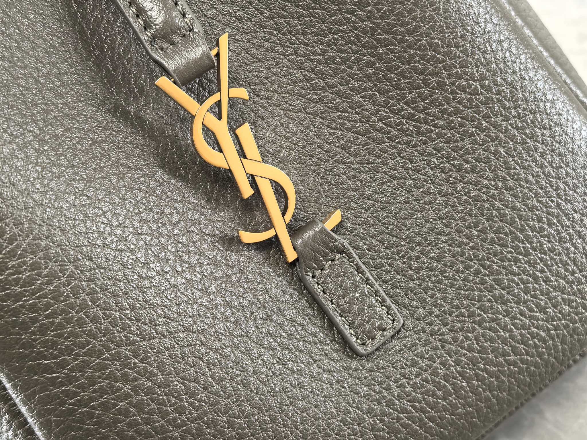 Saint Laurent 생로랑 르 5아7 미니 소프트 그레인 레더 호보백 7