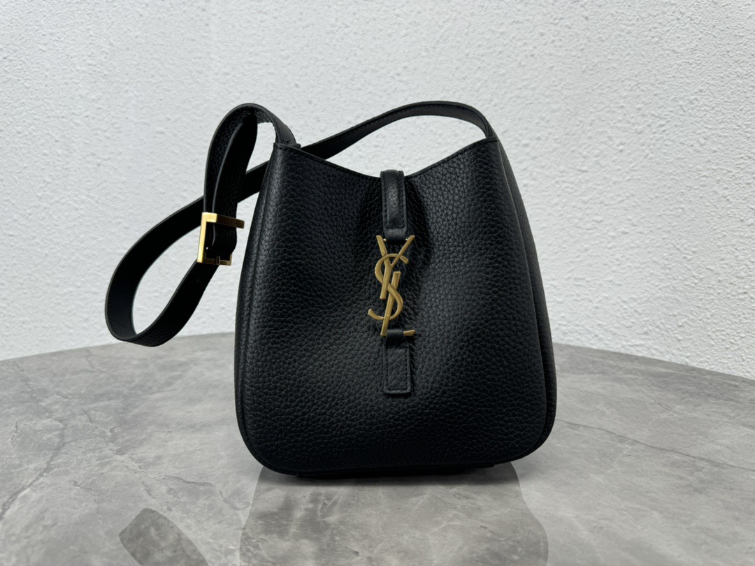Saint Laurent 생로랑 르 5아7 미니 소프트 그레인 레더 호보백 2