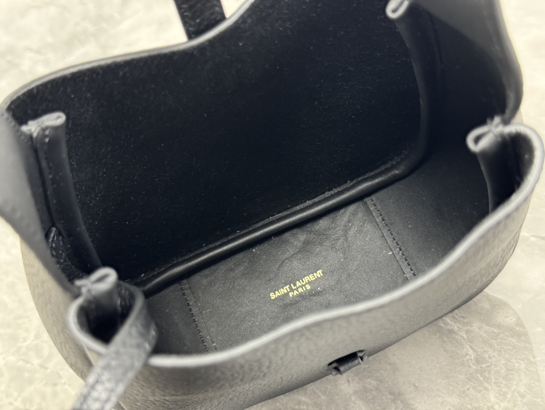 Saint Laurent 생로랑 르 5아7 미니 소프트 그레인 레더 호보백 7