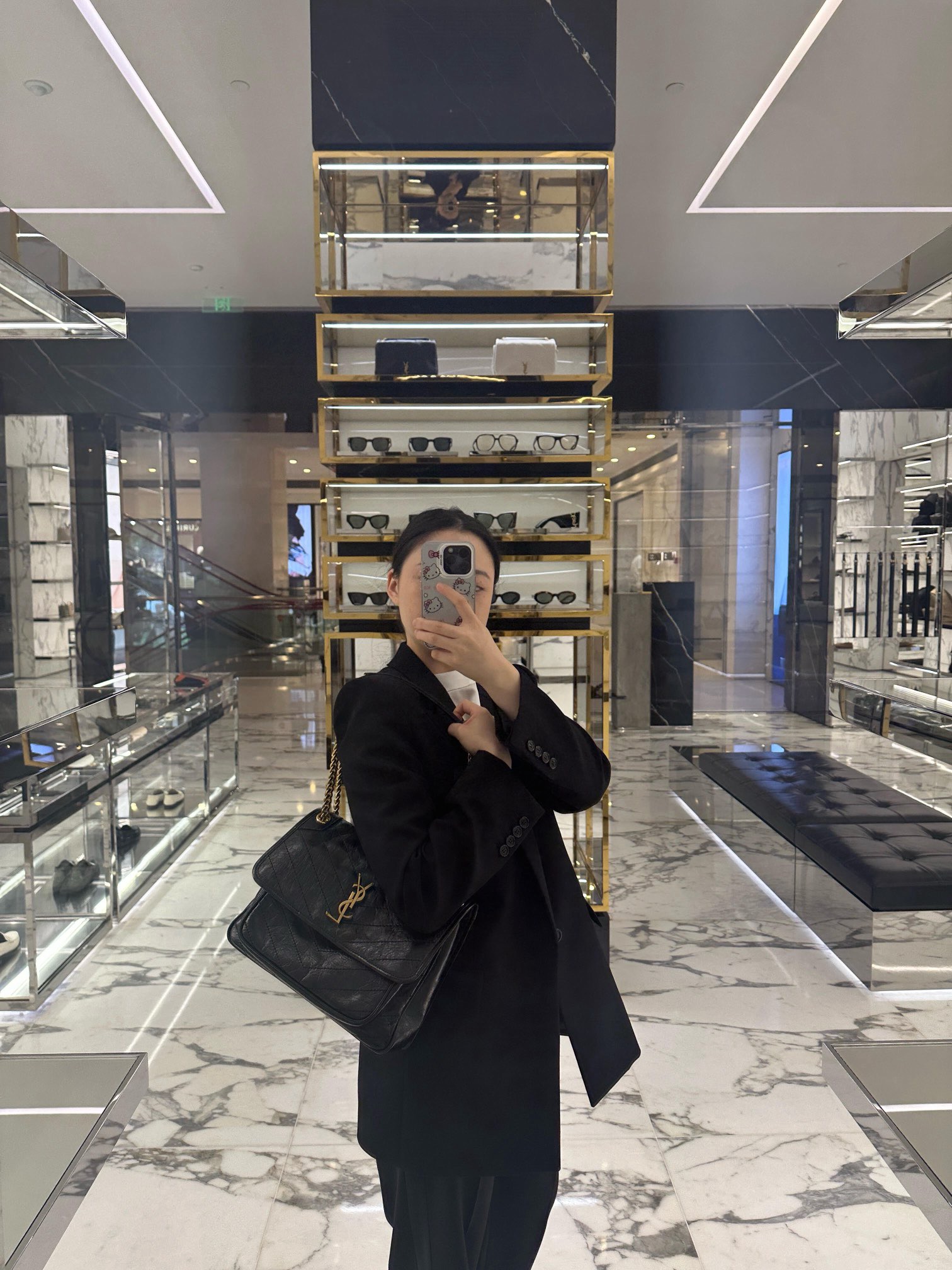 SAINT LAURENT 생로랑 니키 미디엄 크링클 빈티지 레더 숄더백 8