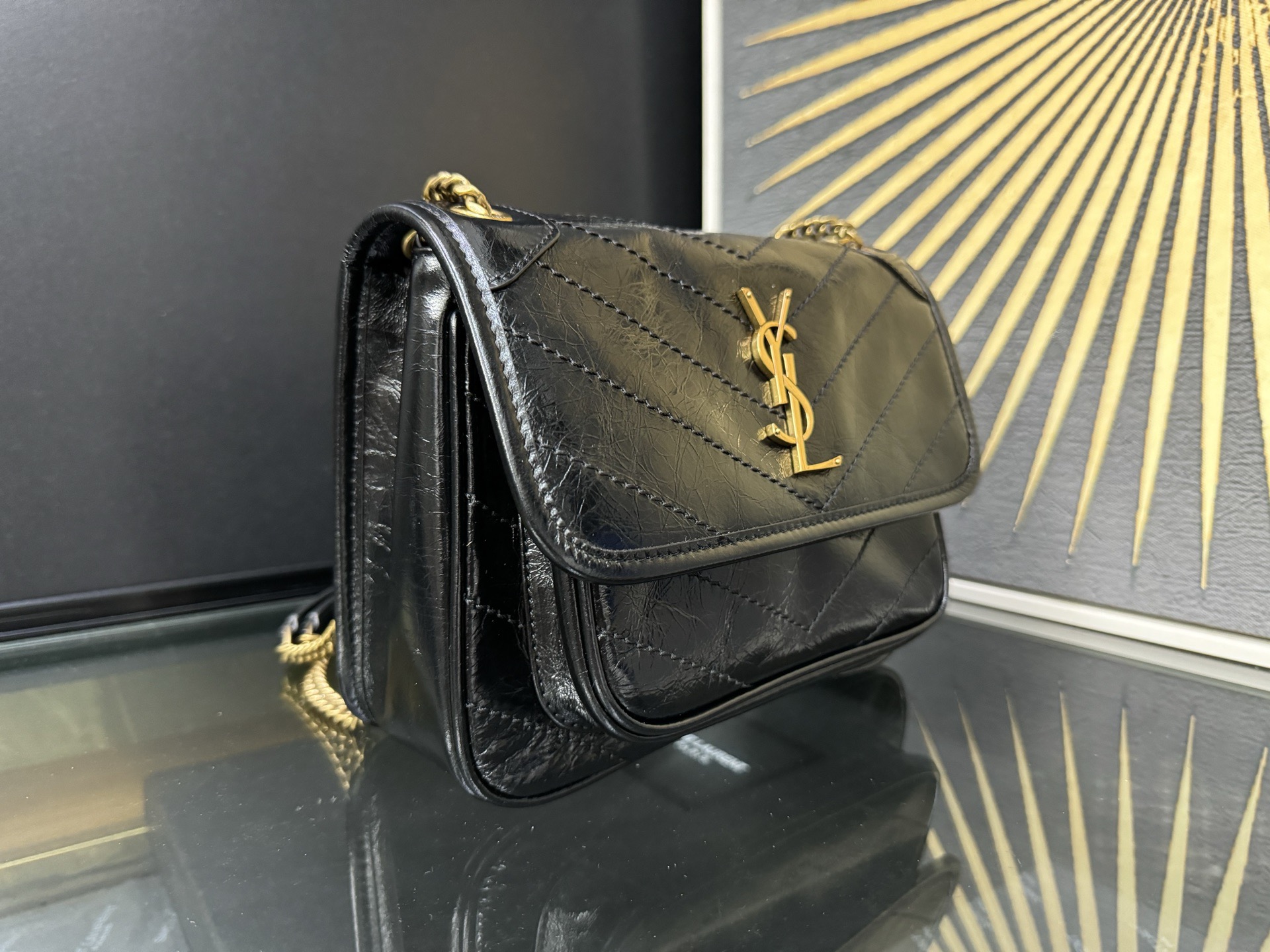 SAINT LAURENT 생로랑 니키 미디엄 크링클 빈티지 레더 숄더백 10