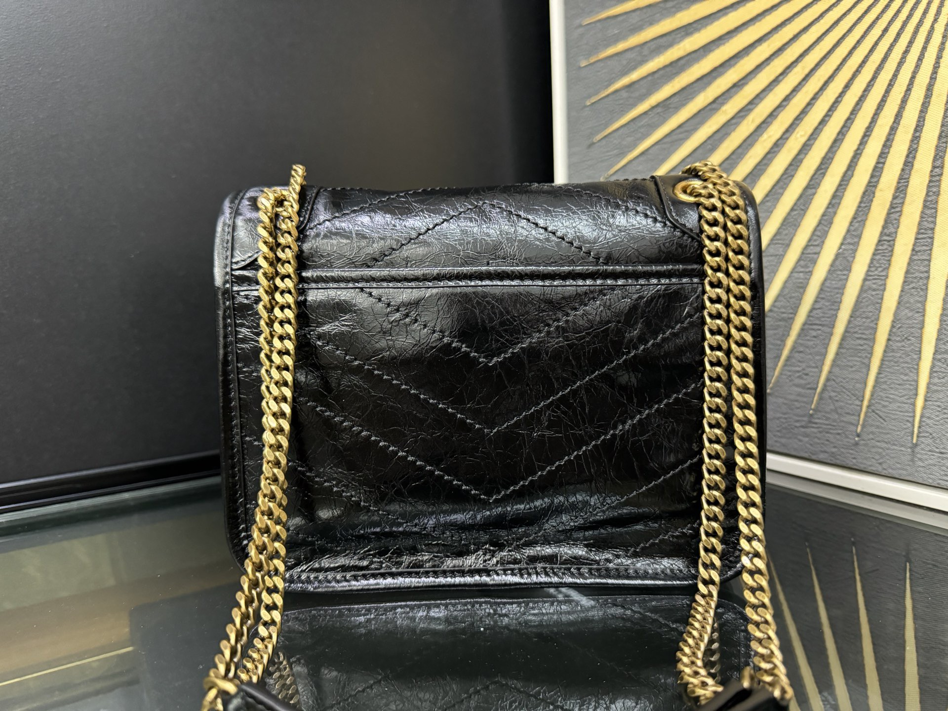 SAINT LAURENT 생로랑 니키 미디엄 크링클 빈티지 레더 숄더백 11