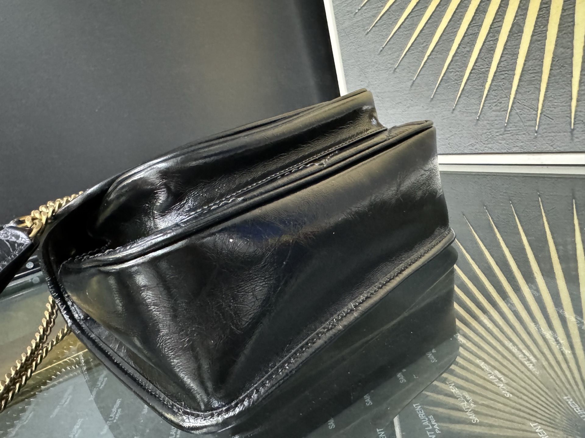 SAINT LAURENT 생로랑 니키 미디엄 크링클 빈티지 레더 숄더백 13