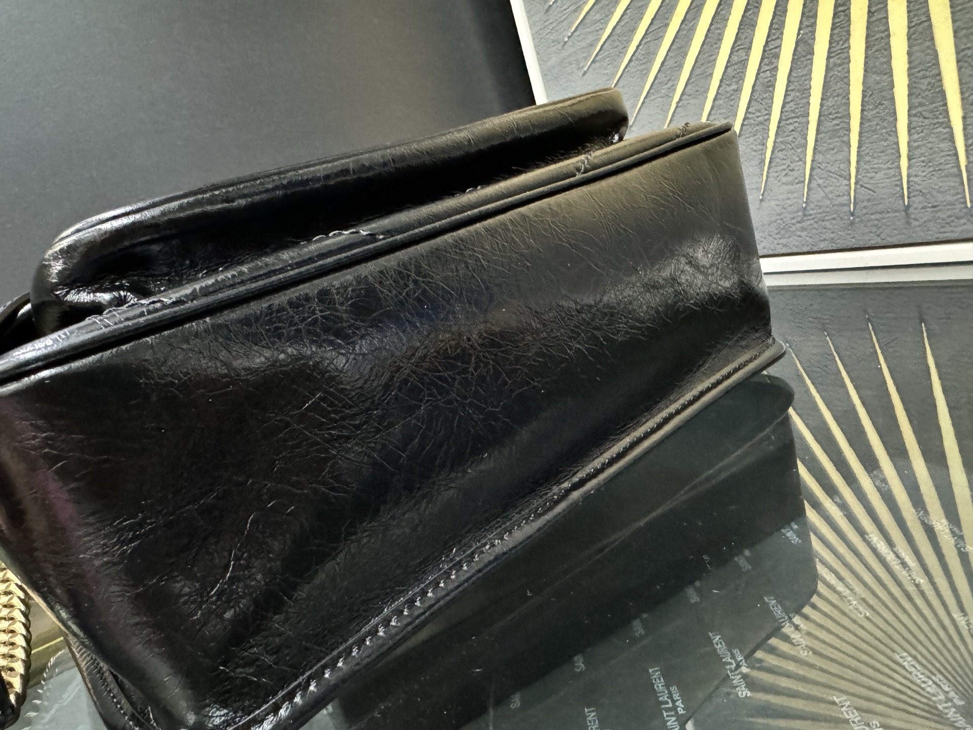 Saint Laurent 생로랑 니키 라지 크링클 빈티지 레더 숄더백 633158 5