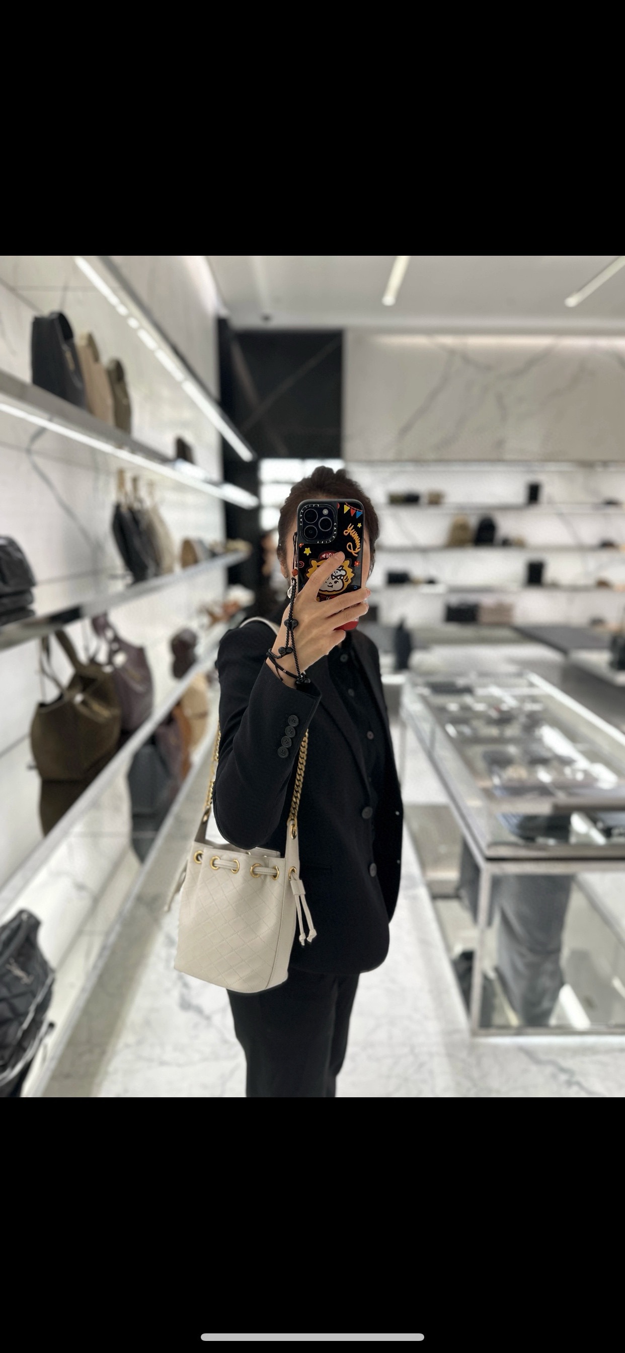 Saint Laurent Le CASSANDRE 생로랑 르 까산드르 램스킨 버킷백 840886 1