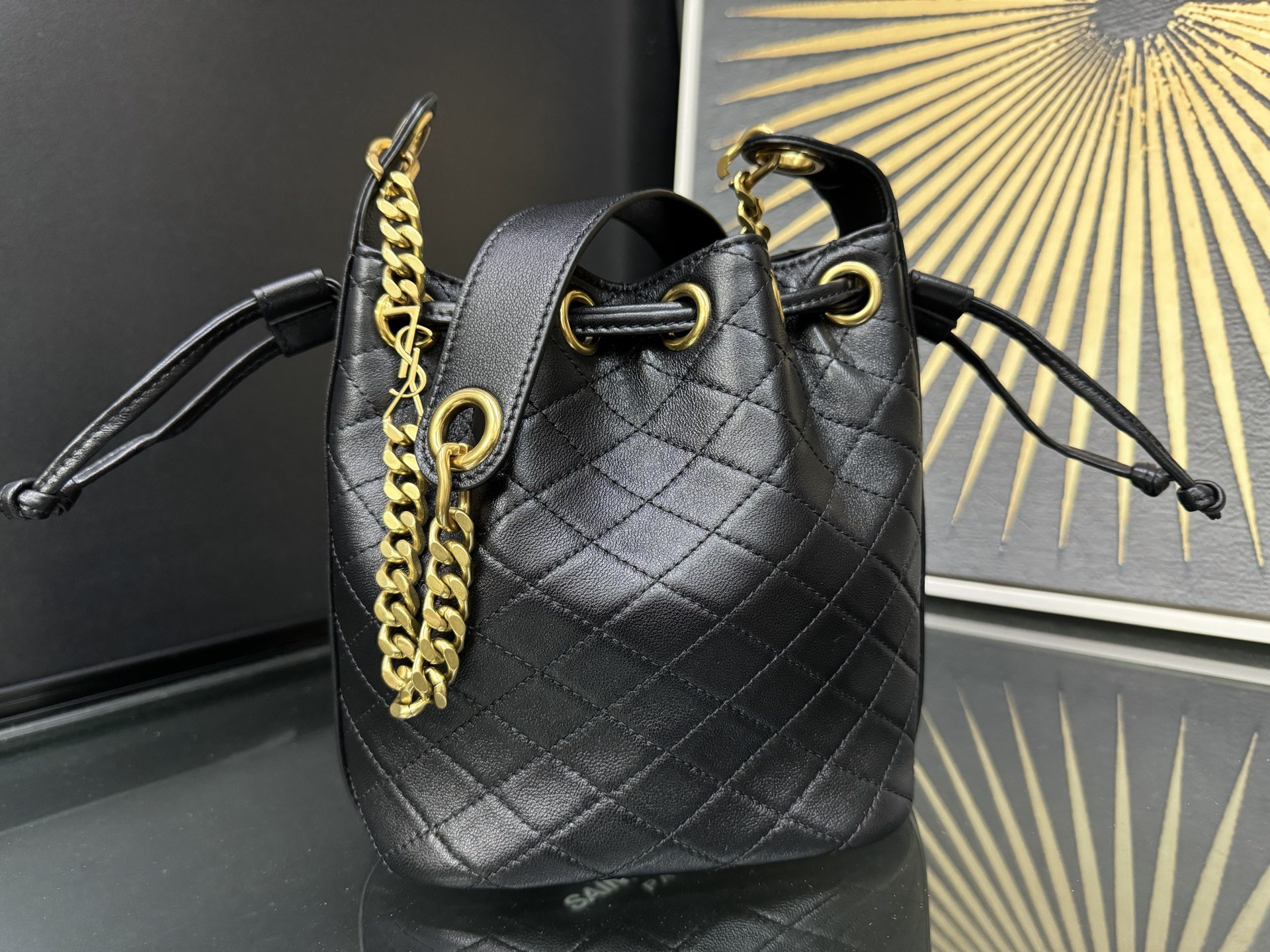 Saint Laurent Le CASSANDRE 생로랑 르 까산드르 램스킨 버킷백 840886 7