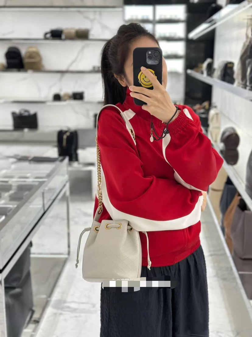 Saint Laurent Le CASSANDRE 생로랑 르 까산드르 램스킨 버킷백 840886 3