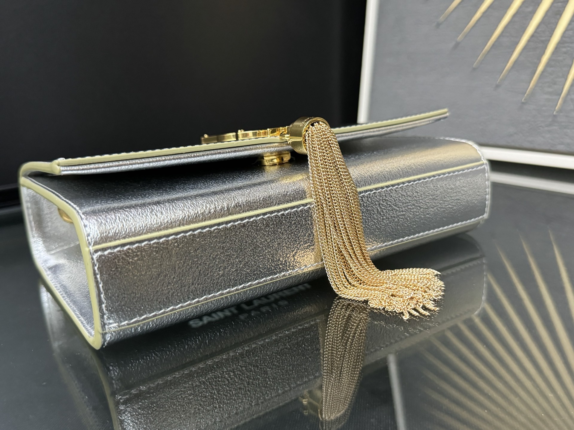 Saint Laurent Kate 20 Chain Bag 생로랑 케이트 20 체인백 메탈릭 가죽 5