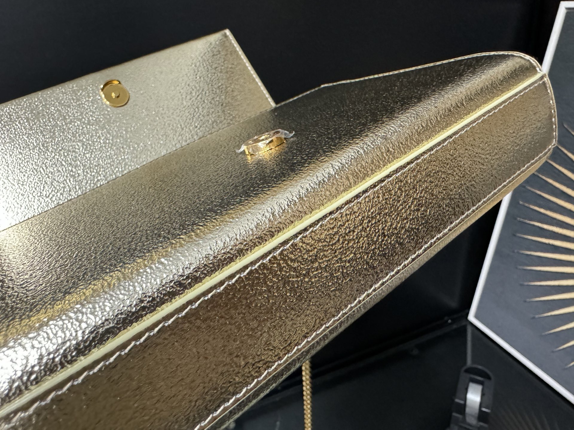 Saint Laurent Kate 20 Chain Bag 생로랑 케이트 20 체인백 메탈릭 가죽 9