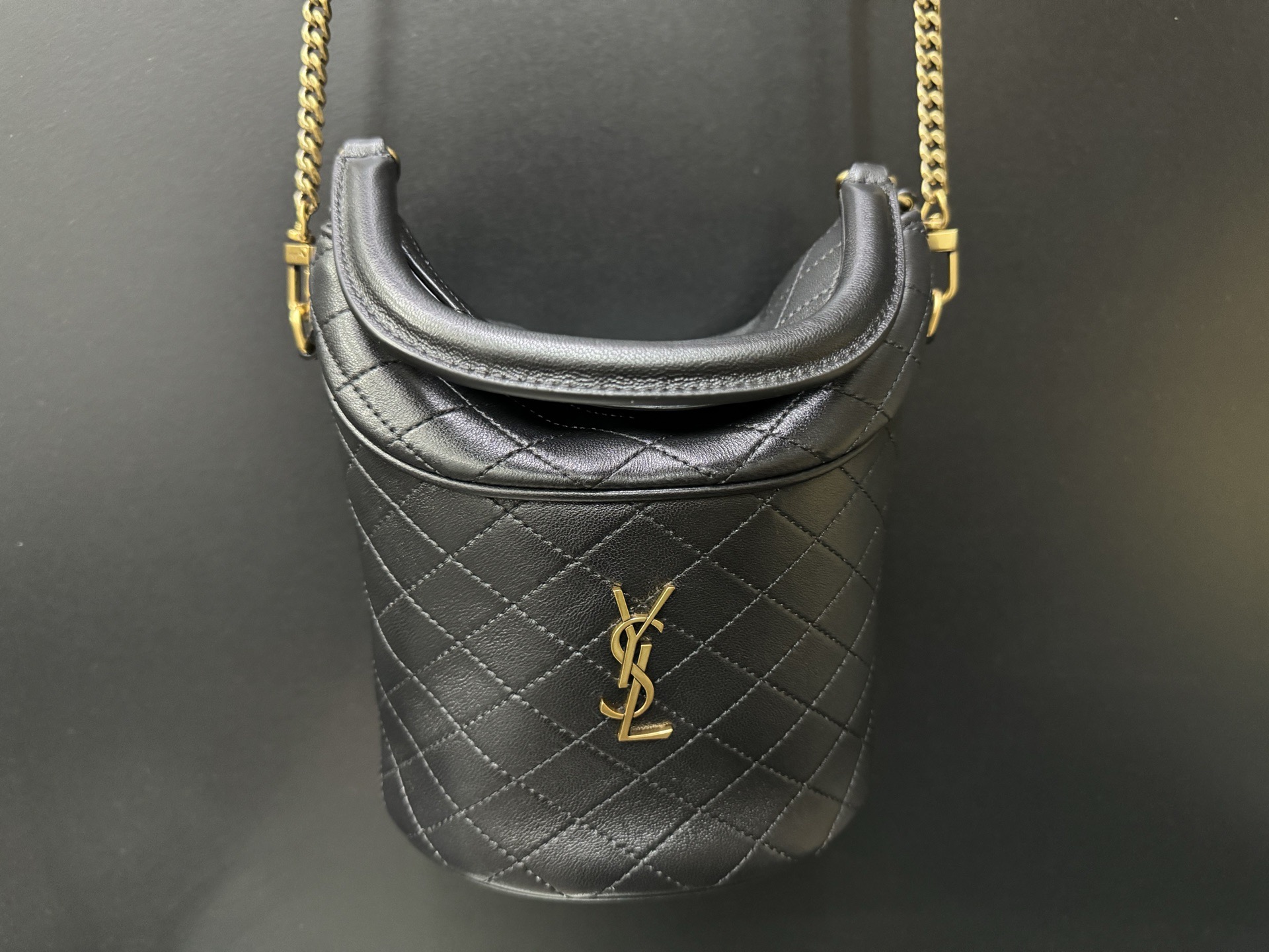 Saint Laurent Gaby Bucket 생로랑 가비 버킷 플랩 백 22