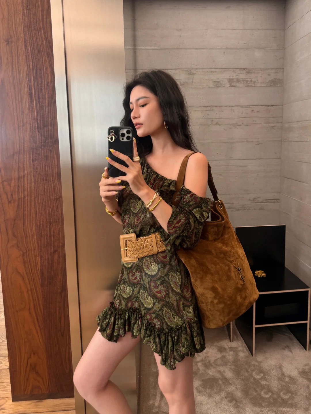 Saint Laurent Niki 생로랑 니키 스웨이드 버킷백 844346 38cm 2