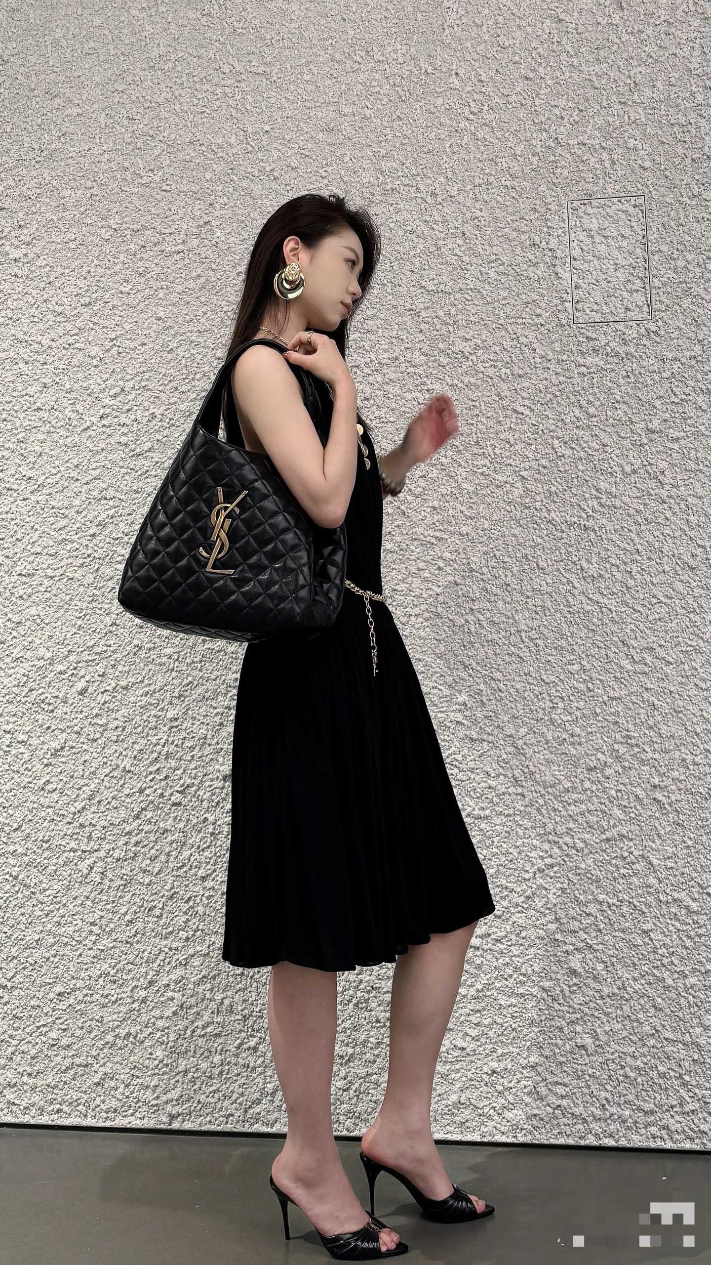 Saint Laurent ICare Maxi 생로랑 아이케어 맥시 쇼핑 토트백 698651 58cm 10