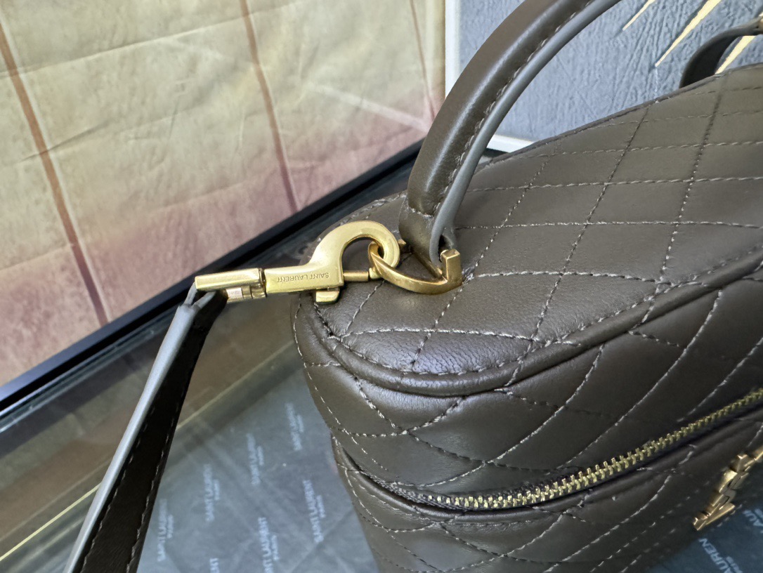 Saint Laurent Gaby Vanity Bag 생로랑 가비 베니티 백 766731 18cm 5