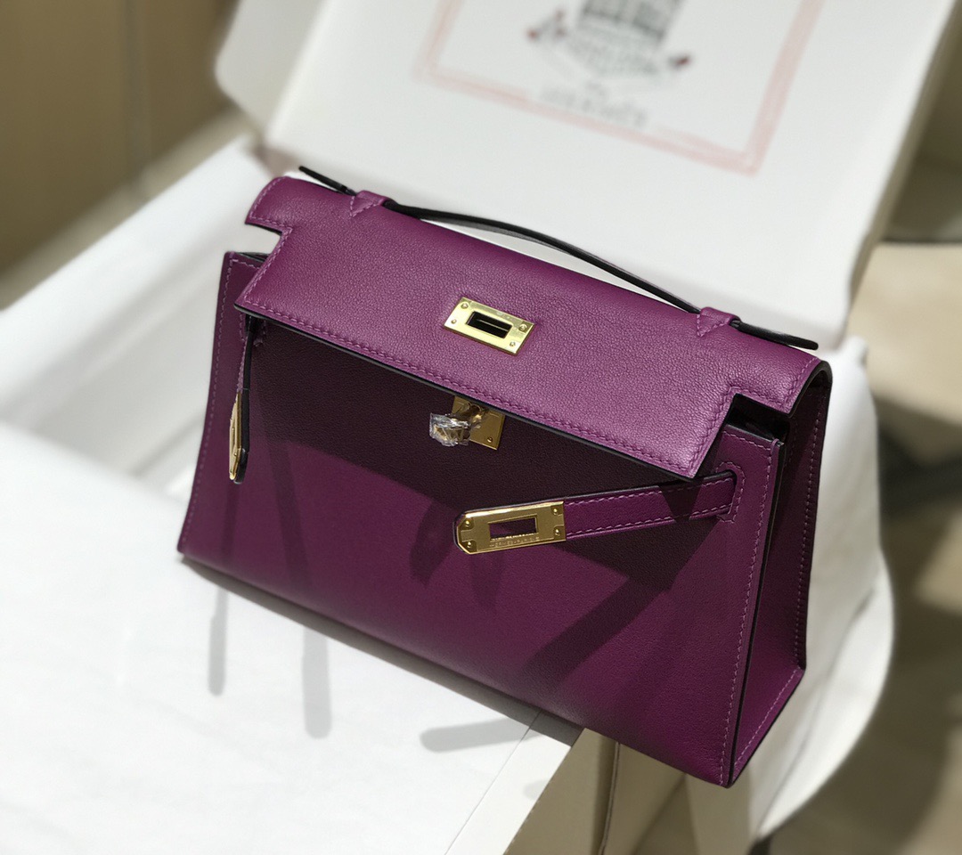 Hermès Kelly  에르메스 켈리 포쉐트 스위프트 가죽 22cm 16