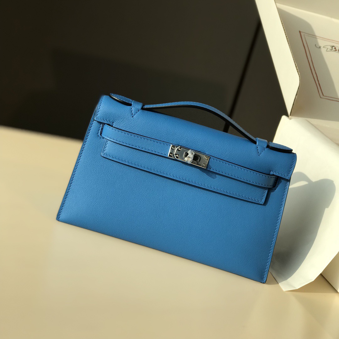 Hermès Kelly 에르메스 켈리 포쉐트 스위프트 가죽 22cm 9