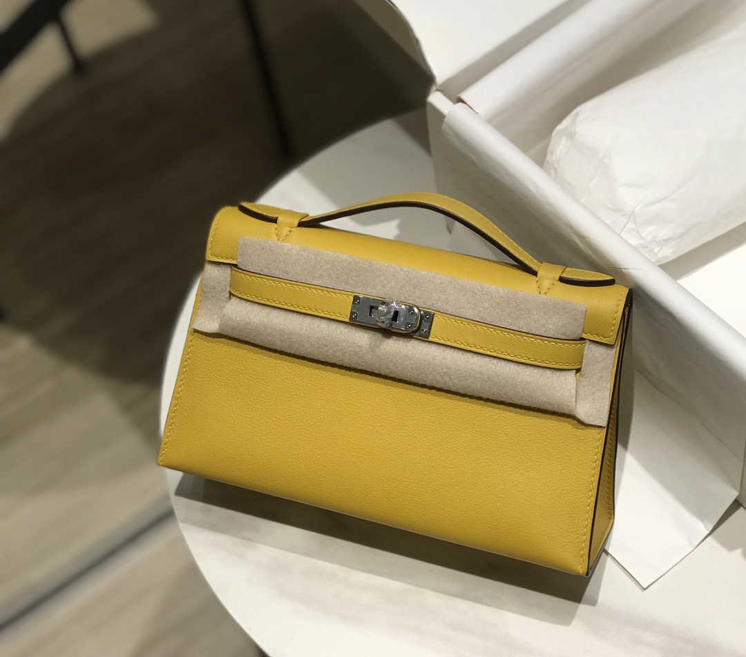 Hermès Kelly  에르메스 켈리 포쉐트 스위프트 가죽 22cm 9