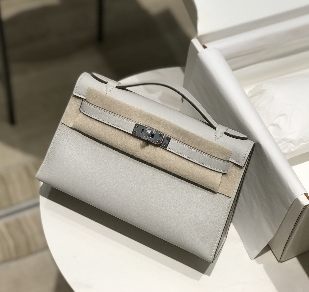 Hermès Kelly 에르메스 켈리 포쉐트 스위프트 가죽 22cm 8