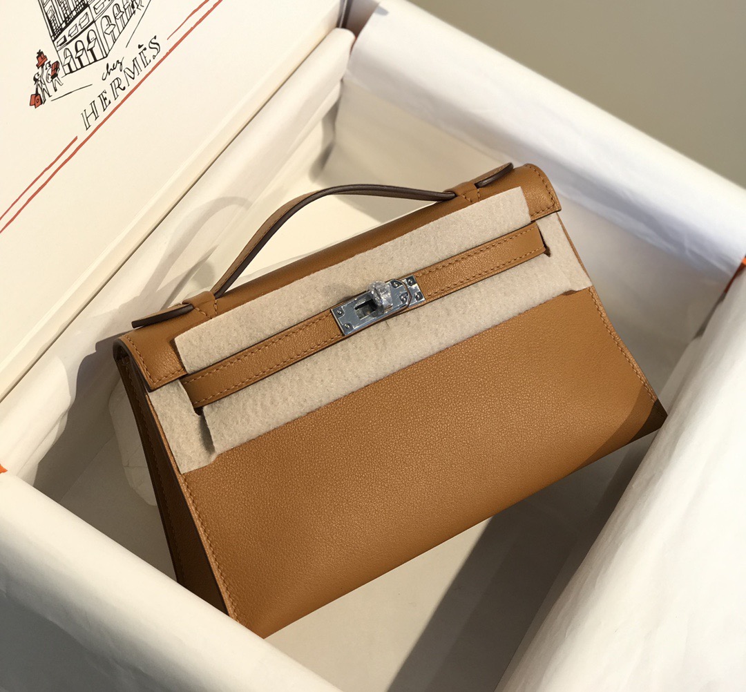 Hermès Kelly 에르메스 켈리 포쉐트 스위프트 가죽 22cm 8