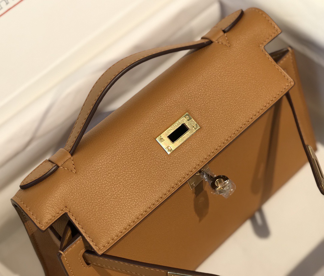 Hermès Kelly 에르메스 켈리 포쉐트 스위프트 가죽 22cm 9
