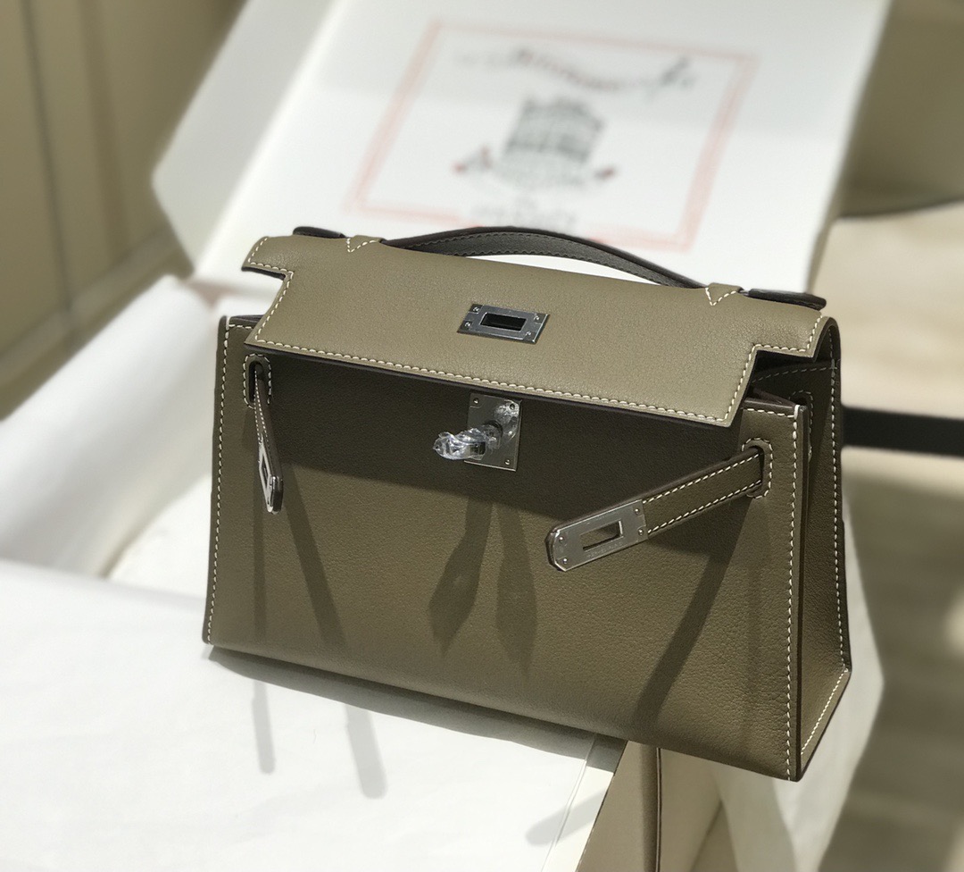 Hermès Kelly  에르메스 켈리 포쉐트 스위프트 가죽 22cm 9