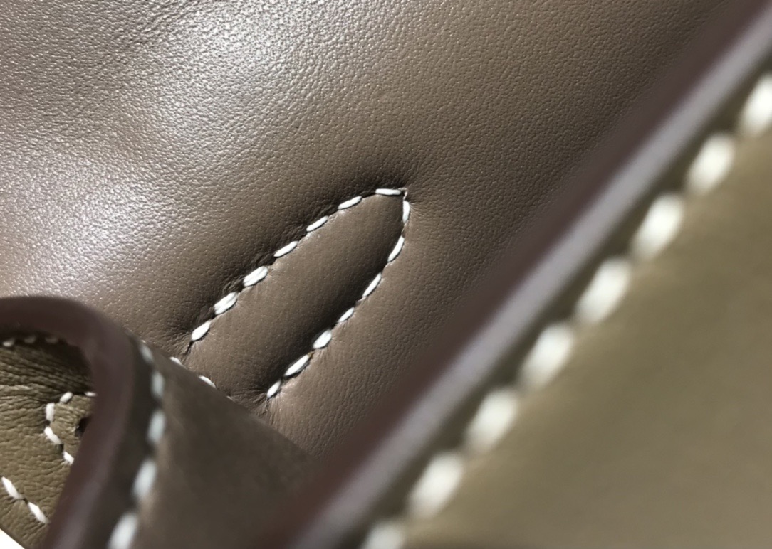 Hermès Kelly  에르메스 켈리 포쉐트 스위프트 가죽 22cm 11