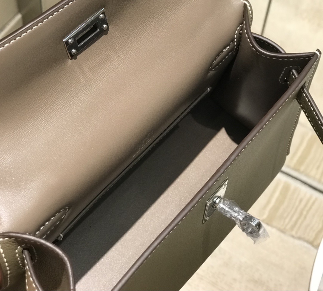 Hermès Kelly  에르메스 켈리 포쉐트 스위프트 가죽 22cm 14