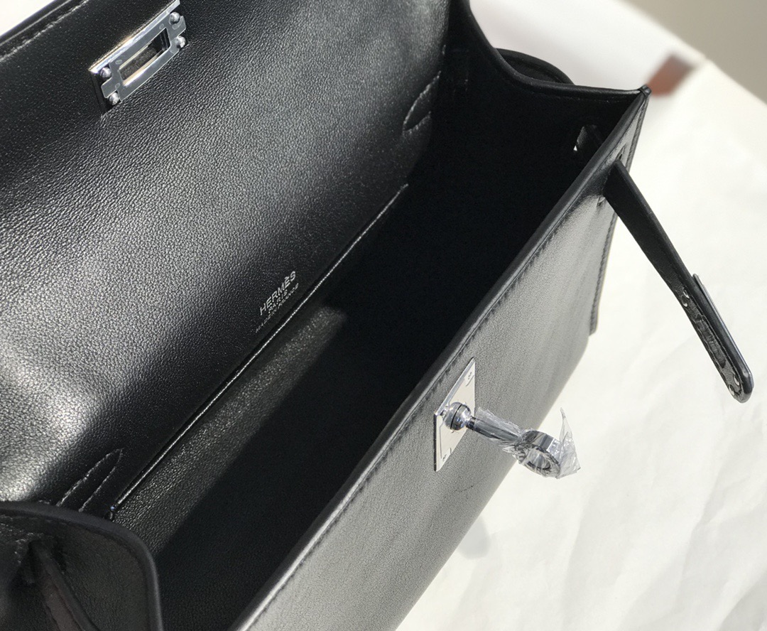 Hermès Kelly 에르메스 켈리 포쉐트 스위프트 가죽 22cm 16