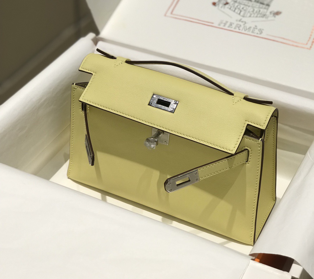 Hermès Kelly 에르메스 켈리 포쉐트 스위프트 가죽 22cm 9