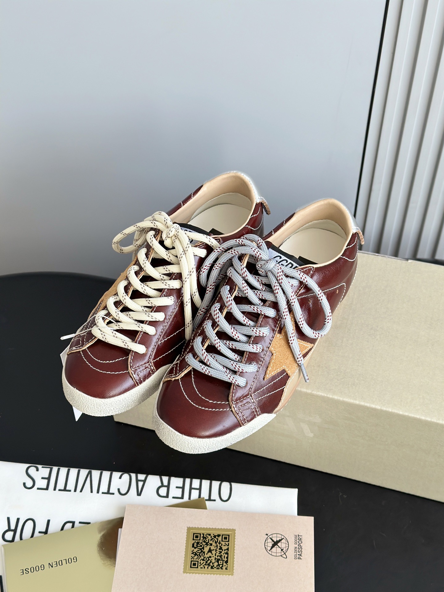 Golden Goose 골든구스 디럭스 브랜드 스니커즈 브라운 4