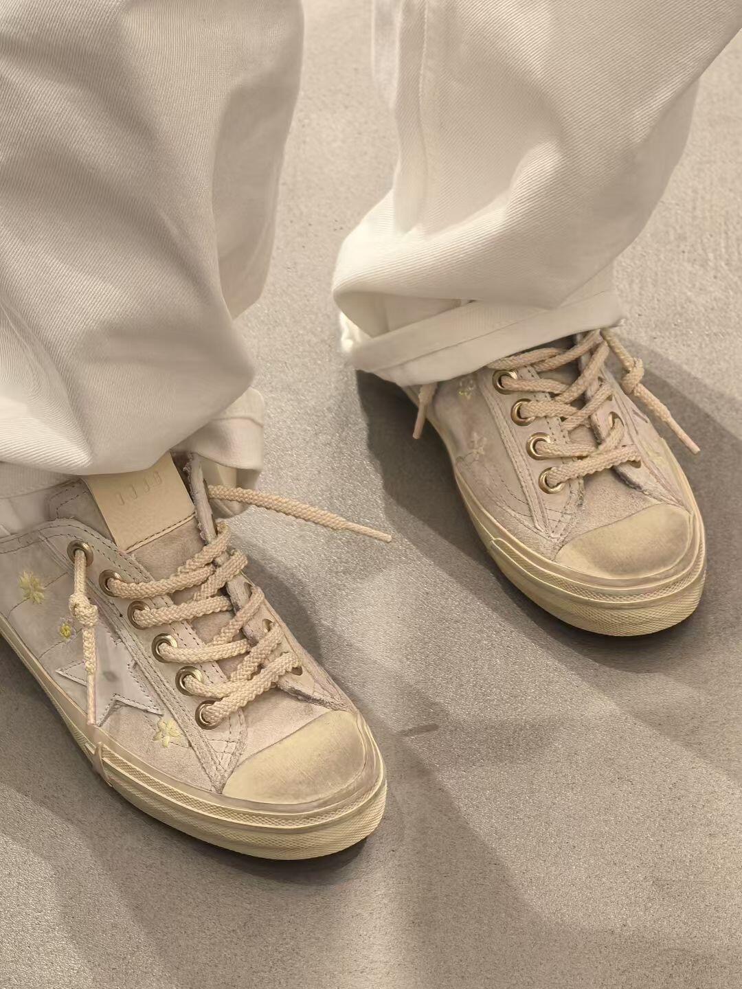 Golden Goose 골든구스 디럭스 브랜드 스니커즈 브라운 1