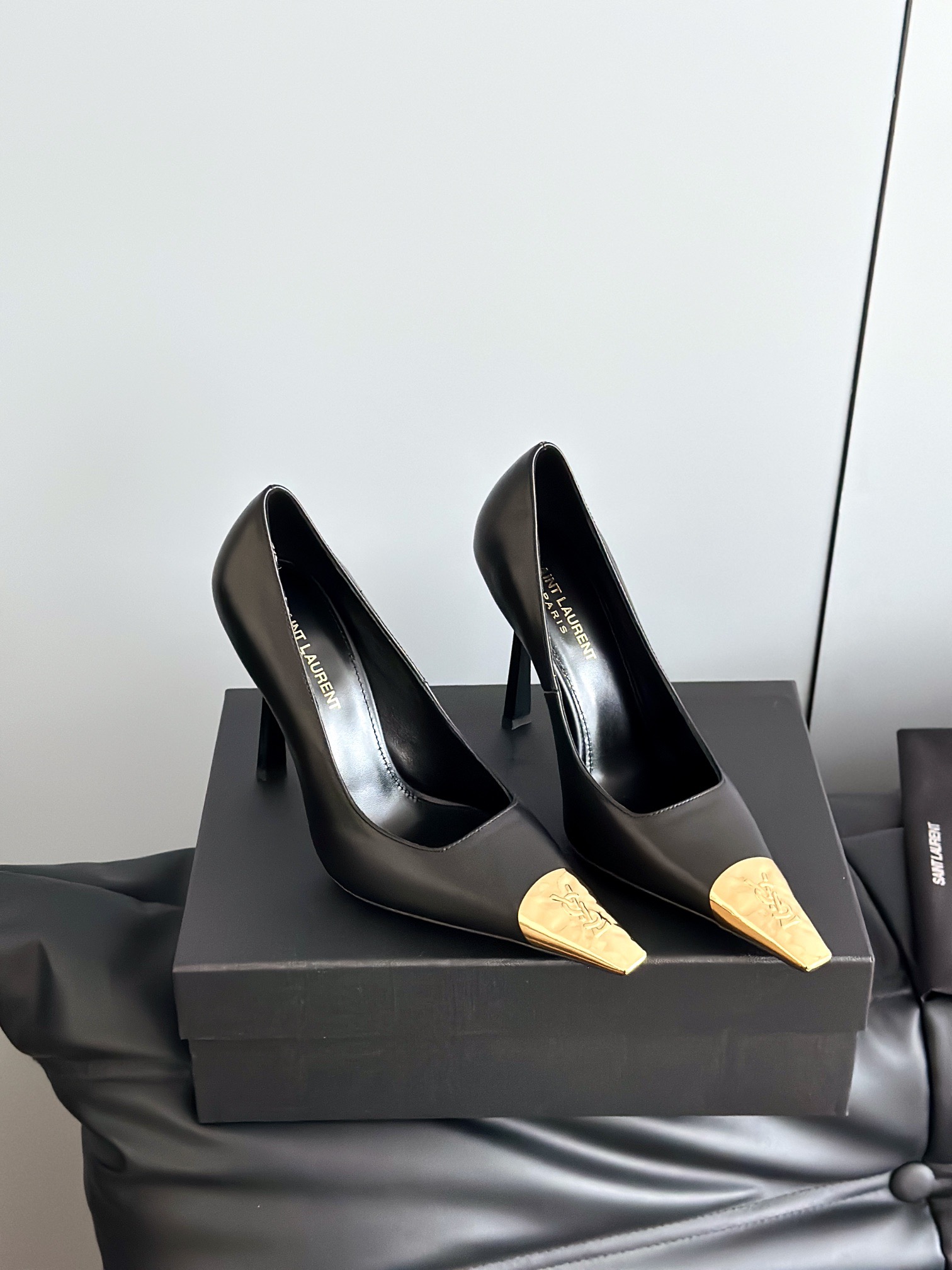 SAINT LAURENT 생로랑 YSL25 금장 하이힐 3