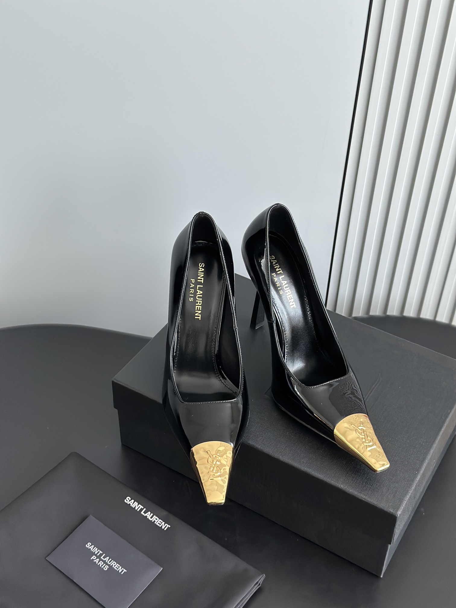 SAINT LAURENT 생로랑 YSL25 금장 하이힐 4