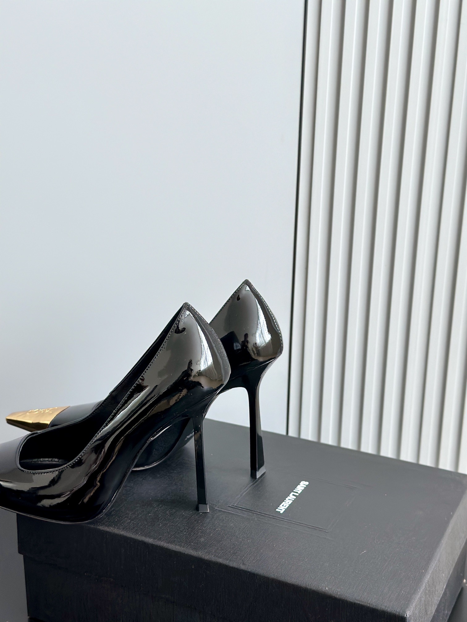 SAINT LAURENT 생로랑 YSL25 금장 하이힐 5