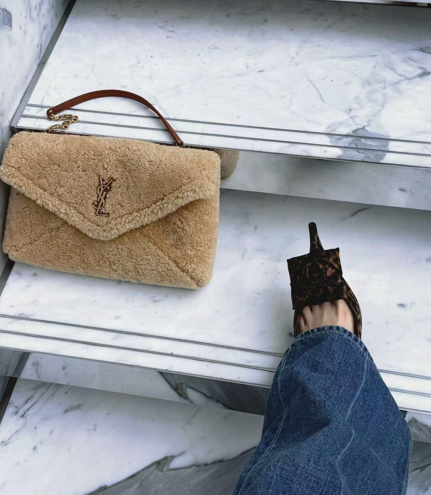 SAINT LAURENT 생로랑 로즈 장식 하이힐 레오파드 3