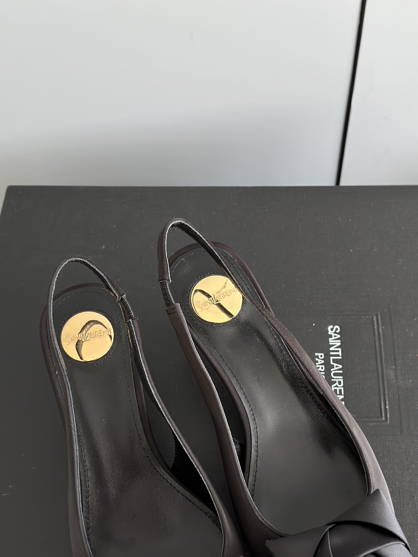 SAINT LAURENT 생로랑 로즈 장식 하이힐 레오파드 5