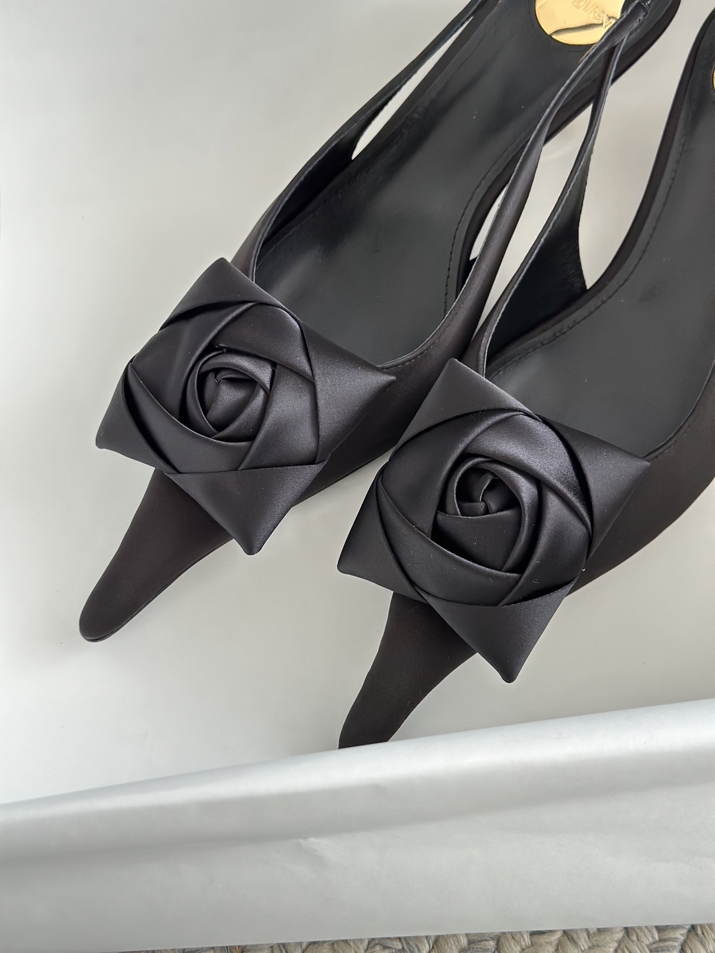 SAINT LAURENT 생로랑 로즈 장식 하이힐 레오파드 11