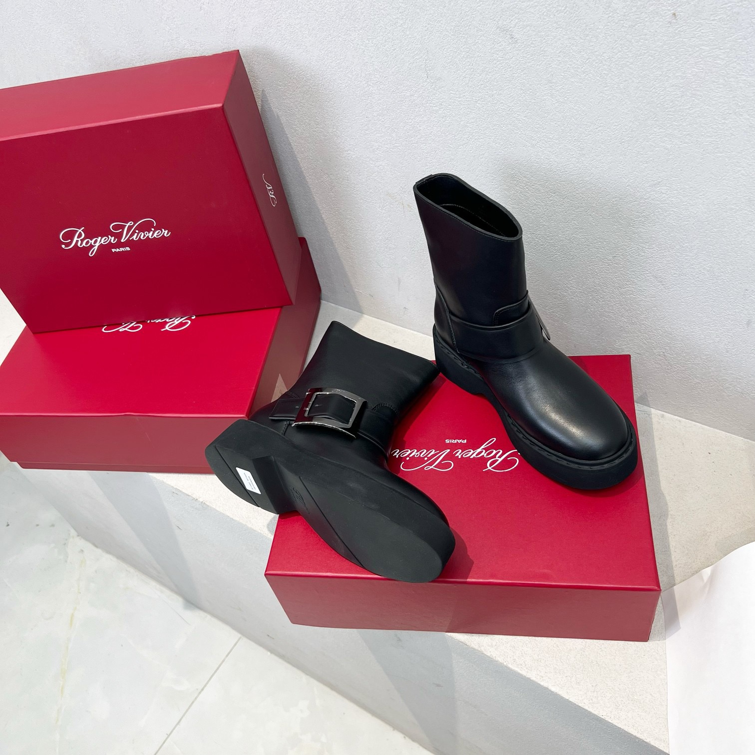 Roger Vivier 로저 비비에 Roger Vivier 로저 비비에 메탈 버클 플랫폼 앵클부츠 12