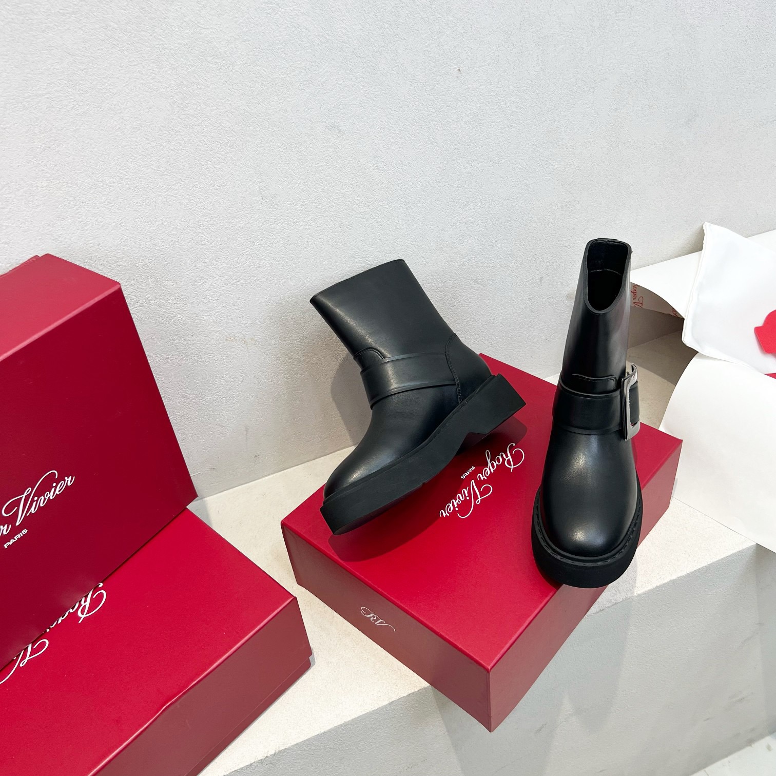 Roger Vivier 로저 비비에 Roger Vivier 로저 비비에 메탈 버클 플랫폼 앵클부츠 13