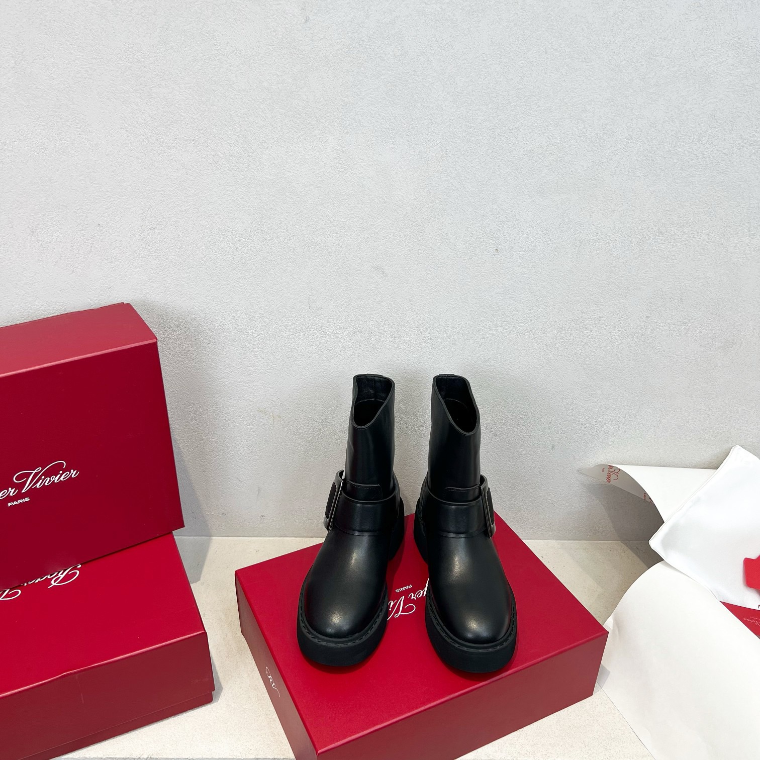Roger Vivier 로저 비비에 Roger Vivier 로저 비비에 메탈 버클 플랫폼 앵클부츠 2