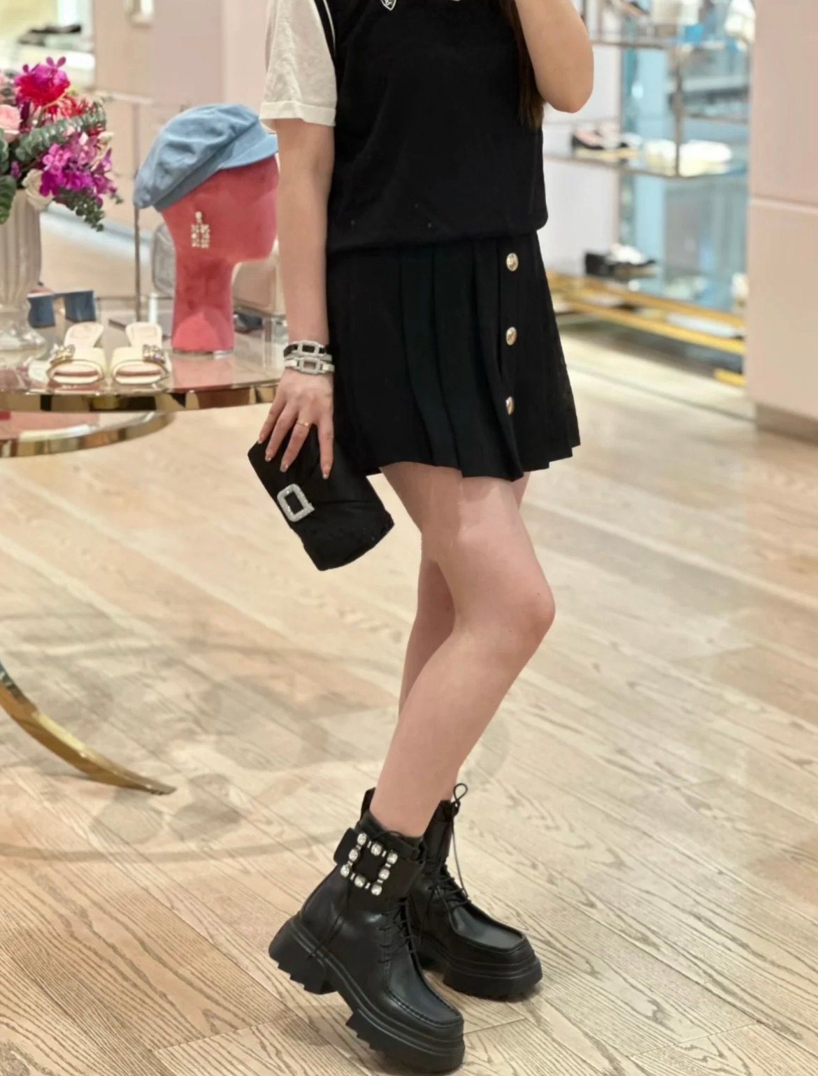 Roger Vivier 로저 비비에 Roger Vivier 로저 비비에 벨트 버클 플랫폼 앵클부츠 9