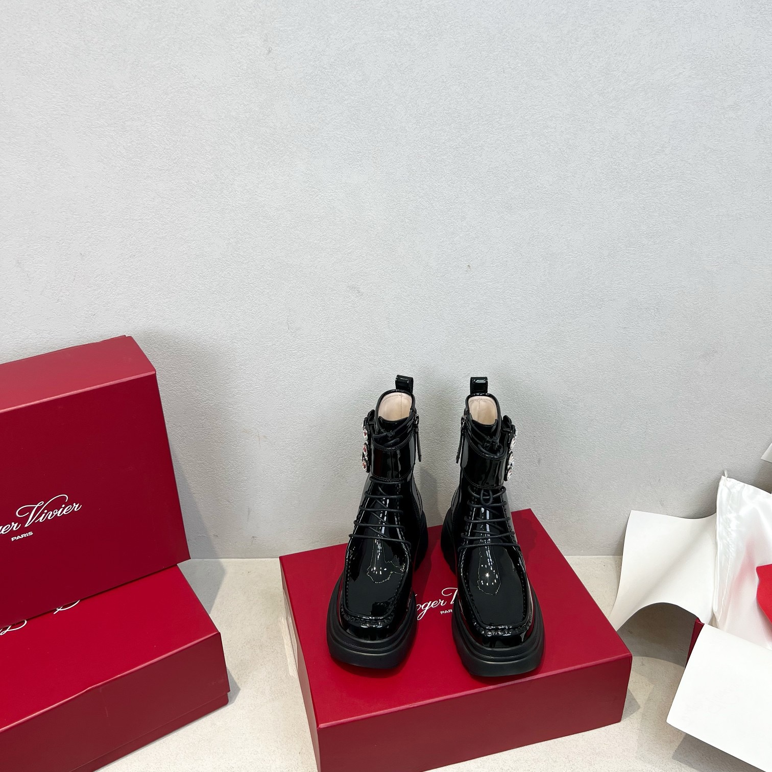 Roger Vivier 로저 비비에 Roger Vivier 로저 비비에 벨트 버클 플랫폼 앵클부츠 11