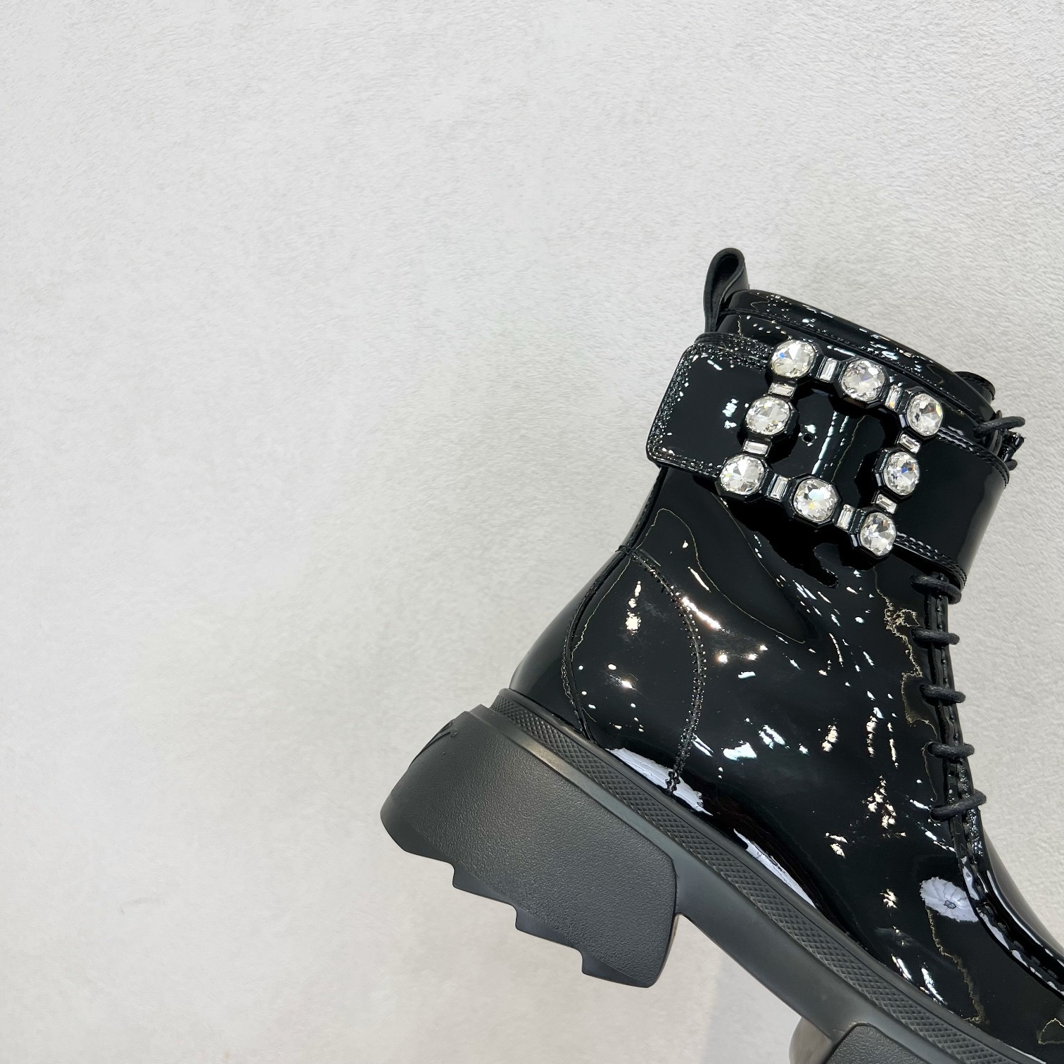 Roger Vivier 로저 비비에 Roger Vivier 로저 비비에 벨트 버클 플랫폼 앵클부츠 17