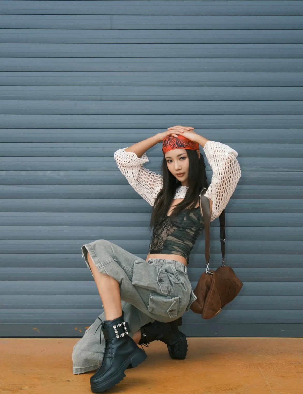 Roger Vivier 로저 비비에 Roger Vivier 로저 비비에 벨트 버클 플랫폼 앵클부츠 4