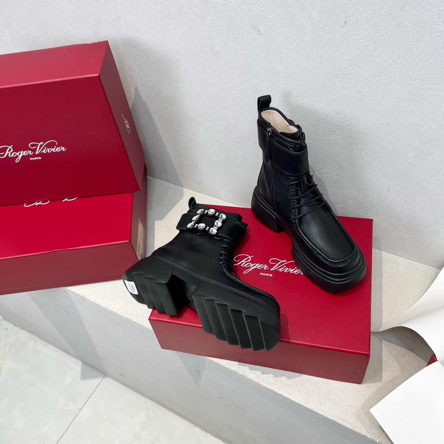 Roger Vivier 로저 비비에 Roger Vivier 로저 비비에 벨트 버클 플랫폼 앵클부츠 12