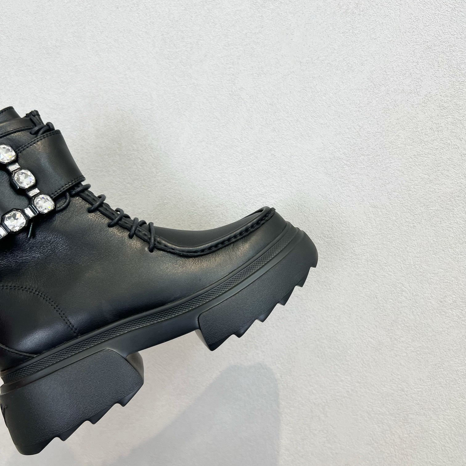 Roger Vivier 로저 비비에 Roger Vivier 로저 비비에 벨트 버클 플랫폼 앵클부츠 14